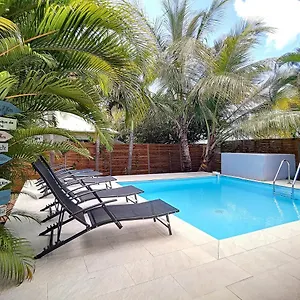  Hébergement de vacances L'anjou Créole Piscine Privée Ste Anne